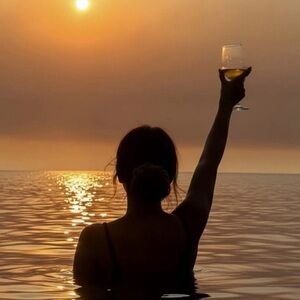 Meet your Posher, Alma edith